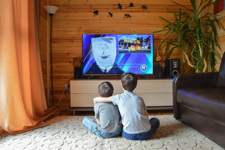 segurança para crianças na TV